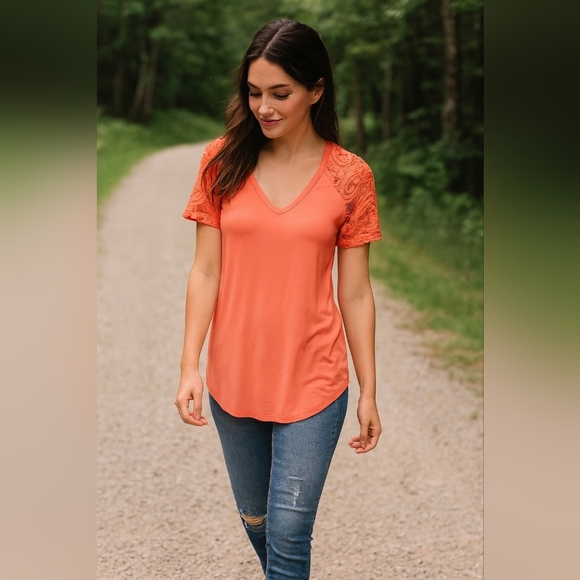 Zenana Outfitters Tops - Brand New Medium Zenana Coral Top W Lace Short Sleeves Casual Chic Minimalist